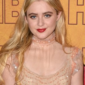 Kathryn Newton Nude Celebrity Picture sexy 017 
