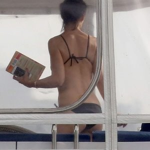 Katie Holmes Best Celebrity Nude sexy 011 