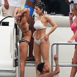 Kendall Jenner Celebs Naked sexy 004 