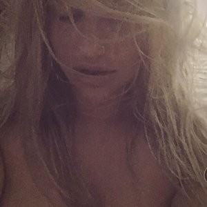 Kesha Topless Photos – Celeb Nudes