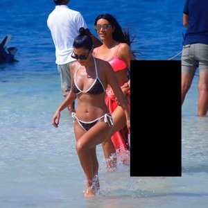 Kim Kardashian Naked Celebrity Pic sexy 036 