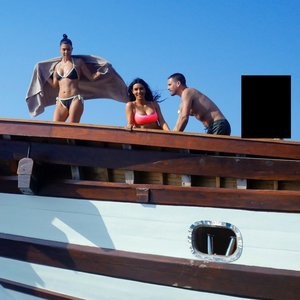Kim Kardashian Newest Celebrity Nude sexy 047 