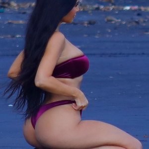 Kim Kardashian Hot Naked Celeb sexy 013 