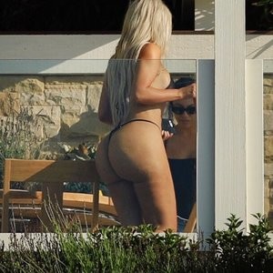 Kim Kardashian Celebrity Leaked Nude Photo sexy 009 