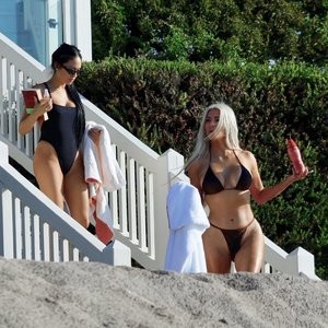 Kim Kardashian Naked Celebrity Pic sexy 016 