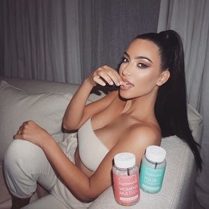 Kim Kardashian Real Celebrity Nude sexy 013 