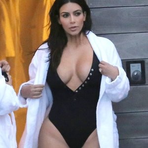 Kim Kardashian Sexy Photos – Celeb Nudes