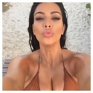 Kim Kardashian Nude Celebrity Picture sexy 001 