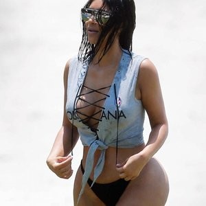 Kim Kardashian Famous Nude sexy 005 