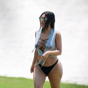 Kim Kardashian Naked Celebrity sexy 012 