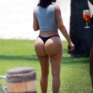 Kim Kardashian Famous Nude sexy 027 