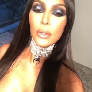 Kim Kardashian Naked celebrity picture sexy 004 