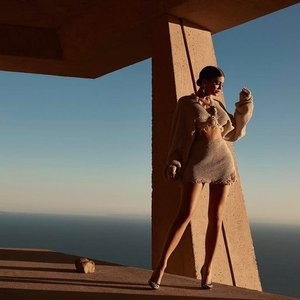 Kylie Jenner Celebrity Leaked Nude Photo sexy 002 