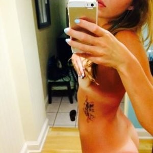 Lili Simmons Nude Celeb Pic sexy 034 