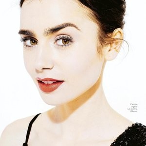 Lily Collins Nude Celeb Pic sexy 002 