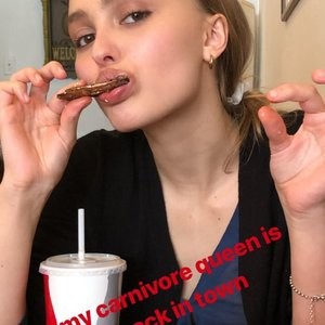 Lily-Rose Depp Naked celebrity picture sexy 010 