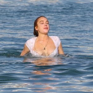 Lindsay Lohan Free Nude Celeb sexy 006 