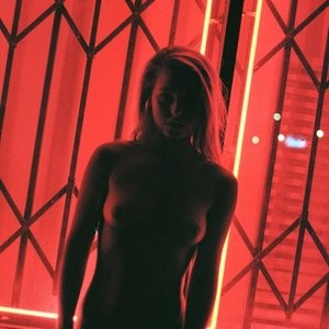 Marisa Papen Nude Celeb Pic sexy 007 
