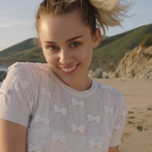 Miley Cyrus Free Nude Celeb sexy 031 
