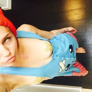 Miley cyrus nude in Kansas City