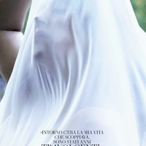 Monica Bellucci Celeb Nude sexy 006 