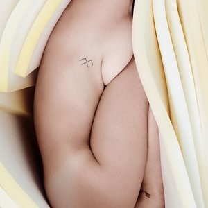 Myla Dalbesio Best Celebrity Nude sexy 007 