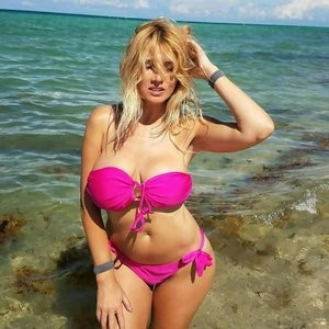 Nadeea Volianova Celebrity Nude Pic sexy 019 