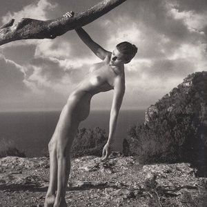 Maryna Linchuk Hot Naked Celeb sexy 001 