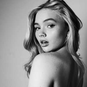 Natalie Alyn Lind Celebrity Leaked Nude Photo sexy 032 