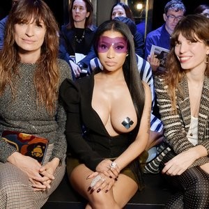 Nicki Minaj Naked Celebrity Pic sexy 011 