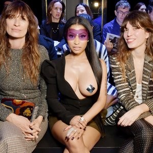 Nicki Minaj Naked celebrity picture sexy 015 