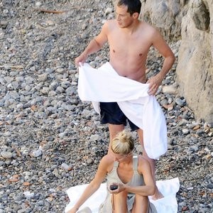 Nicky Hilton Celebrity Nude Pic sexy 004 