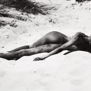 Ebonee Davis Nude Celebrity Picture sexy 007 