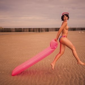Franzi Skamet Hot Naked Celeb sexy 006 