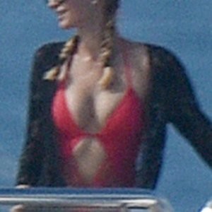 Paris Hilton Naked Celebrity Pic sexy 001 