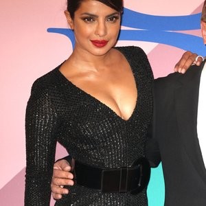 Priyanka Chopra Newest Celebrity Nude sexy 007 