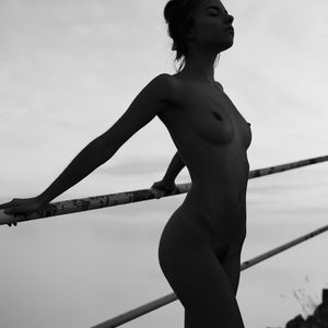 Rebecca Bagnol Celebs Naked sexy 003 