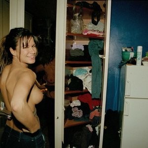Rhona Mitra Topless - Celeb Nudes