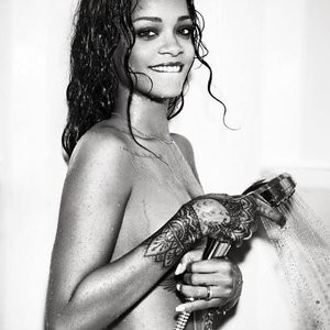 Rihanna Celeb Nude sexy 003 
