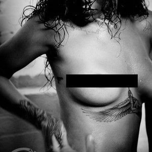 Rihanna Celebs Naked sexy 016 