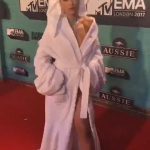 Rita Ora Naked Celebrity sexy 004 
