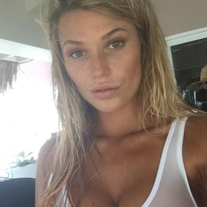 Samantha Hoopes Nude Celeb sexy 007 