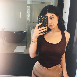 See-Through Photo of Kylie Jenner – Celeb Nudes