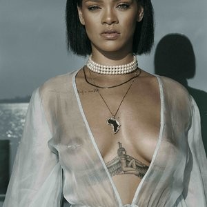 Rihanna Celeb Nude sexy 002 