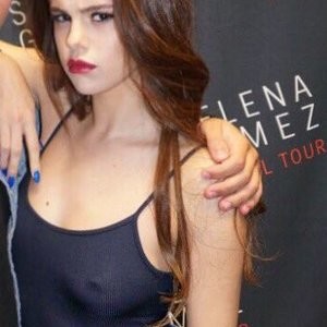 Selena Gomez Naked celebrity picture sexy 003 