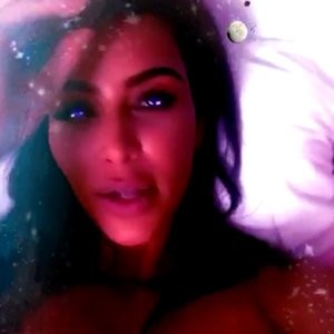 Sexy Photo of Kim Kardashian – Celeb Nudes