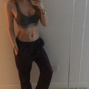 Bella Thorne Celebrity Leaked Nude Photo sexy 002 