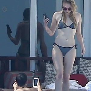 Sophie Turner Free Nude Celeb sexy 003 