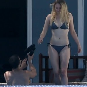 Sophie Turner Celebrity Nude Pic sexy 008 