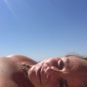 Tamzin Outhwaite Celeb Nude sexy 002 